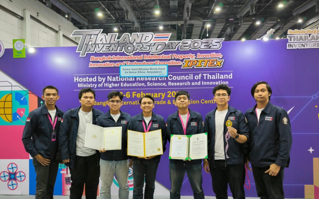 Tangan Bionik Bawa Mahasiswa Teknik Raih Gold Medal dan Special Award dalam IPITEX 2025
