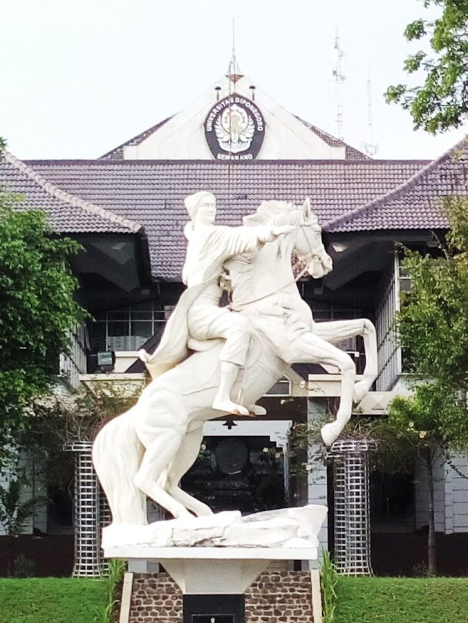 Patung Diponegoro WP Undip by KampusUndipCom
