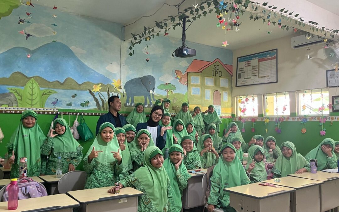 Mahasiswa KKN Undip Ajak Masyarakat Olah Sampah Plastik untuk Jaga Lingkungan